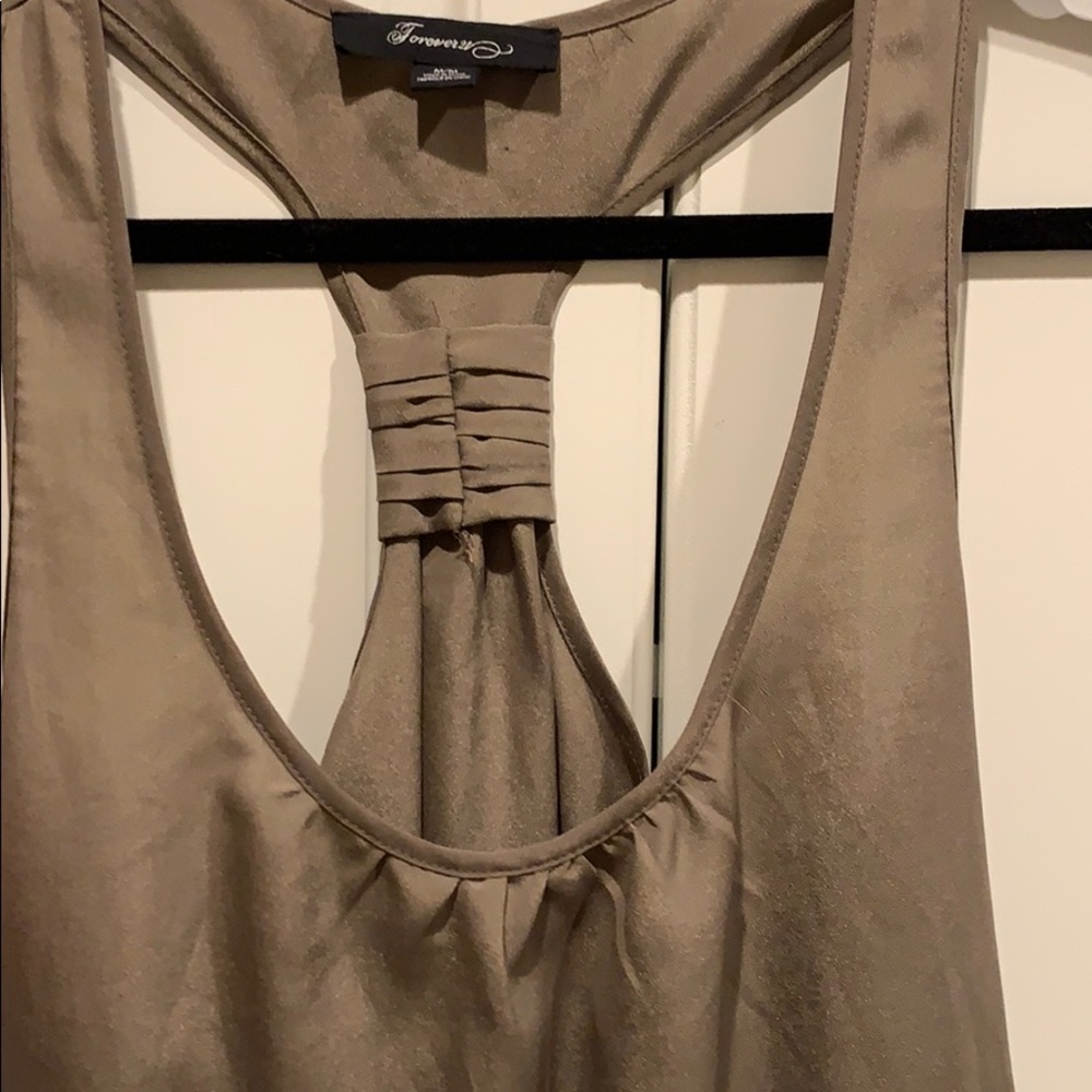 F21 Tank - Picture 2 of 3
